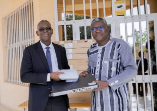 UJKZ receives equipment to facilitate online education